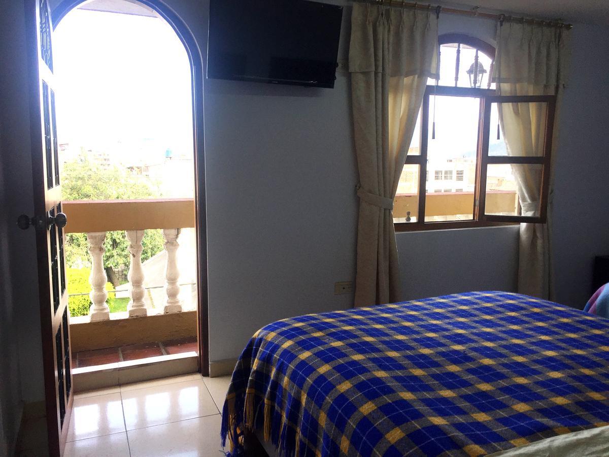 Hostal Runa Pacha Отавало Екстер'єр фото