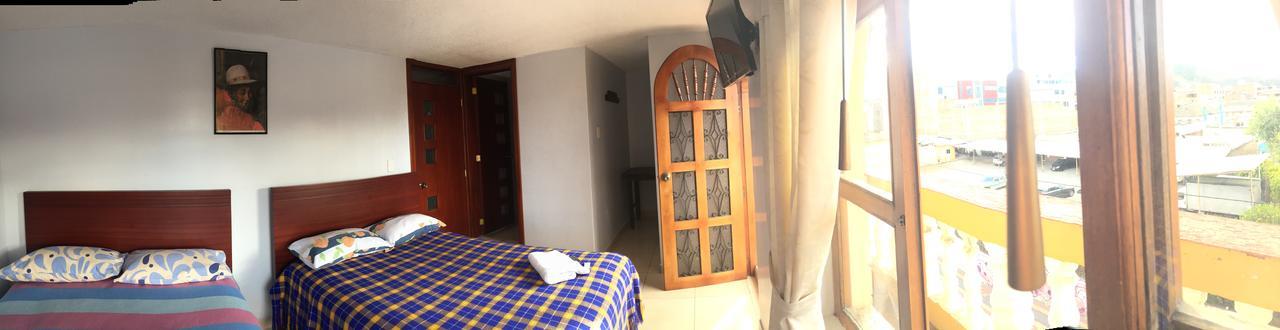 Hostal Runa Pacha Отавало Екстер'єр фото