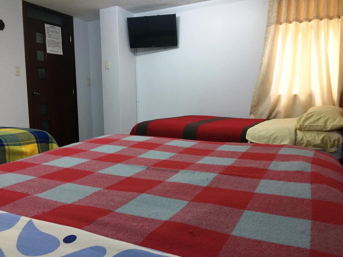 Hostal Runa Pacha Отавало Екстер'єр фото